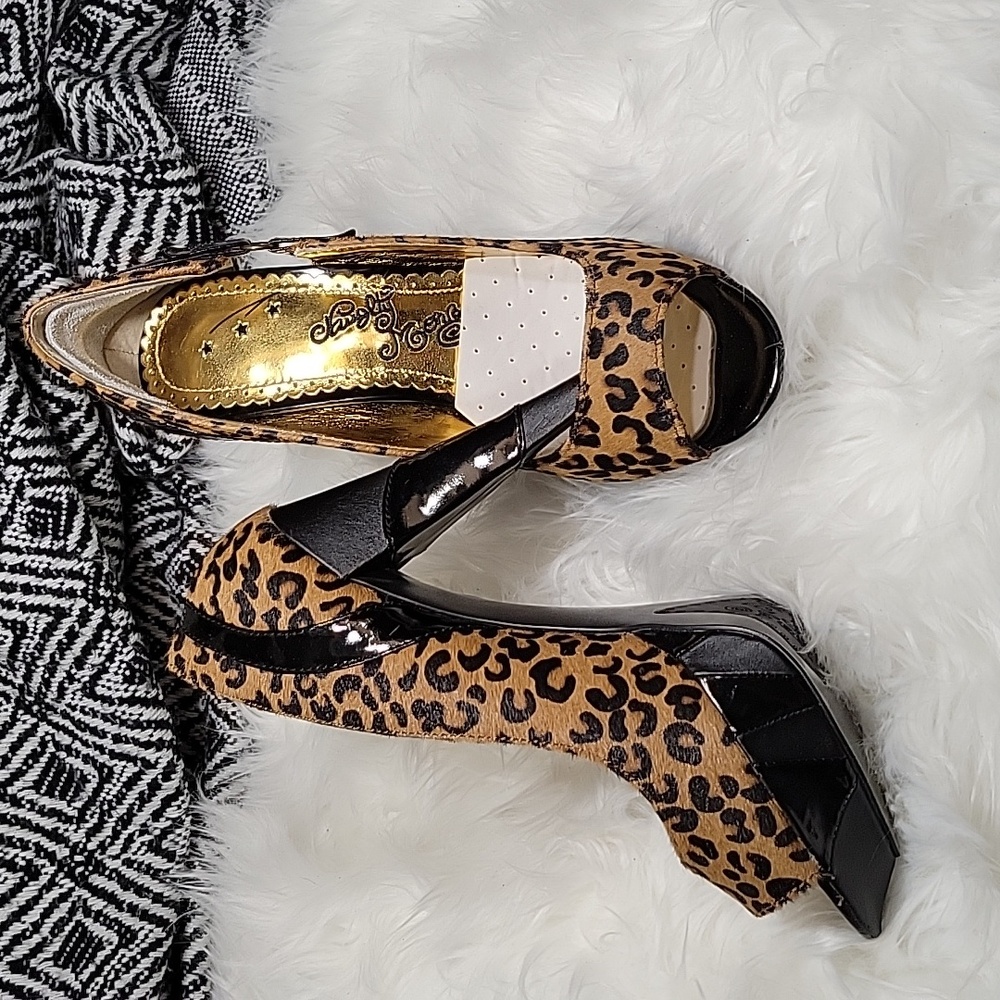 Heels - Picture 2 of 13
